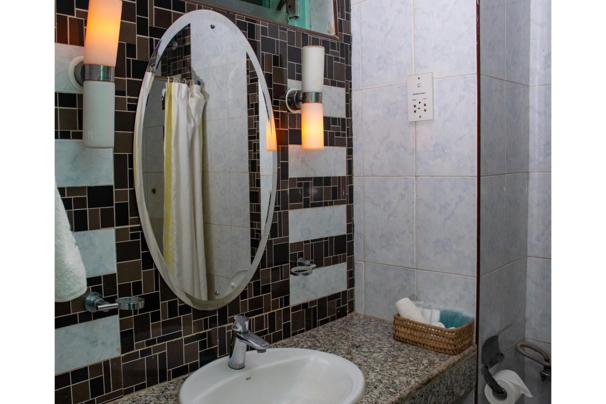 Ngulia Safari Lodge Ithumba Zewnętrze zdjęcie